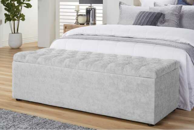 150cm Chesterfield Ottoman Storage Box -Upholstered Blanket Box - Silver Naple Ottoman Bench