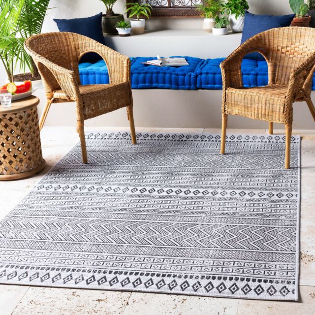LIVABLISS Eagean-Geometric In- & Outdoor Rug 200 x 275 cm Black White