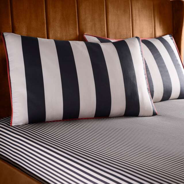 Laurence Llewelyn-Bowen Festivo Circus Stripe Fitted Bed Sheet Black