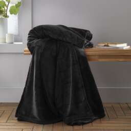 Catherine Lansfield Extra Large Raschel Velvet Touch Blanket Throw