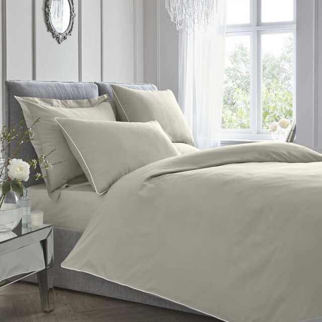 Appletree 200TC Plain Dye Duvet Cover Set Silver with White Piping