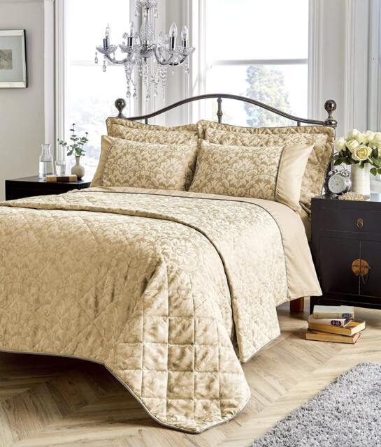 Savoy Woven Jacquard Duvet Set in Gold - Super King Gold Gold Super King