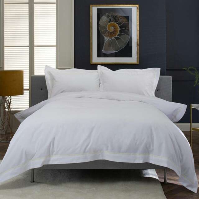 Hampstead 100% Cotton Duvet Cover Set – 200 Thread Count with Inserted Ribbon & Oxford Pillowcases Cream White Double