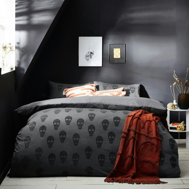 Yard Skulls Tufted Cotton Super King Duvet Cover Set