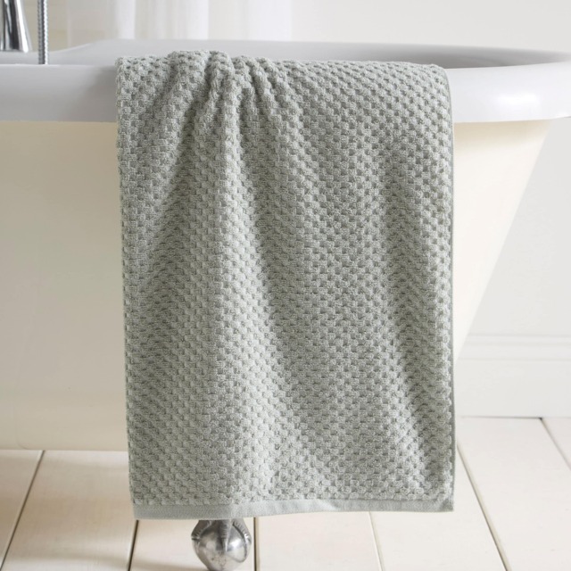 D & D Popcorn Check Bath Sheet Green