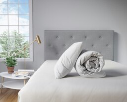 Summer 4.5 Tog Microfibre Soft Like Down Duvet + 2 Pillows With Non Allergenic Hollowfibre Filling Single White