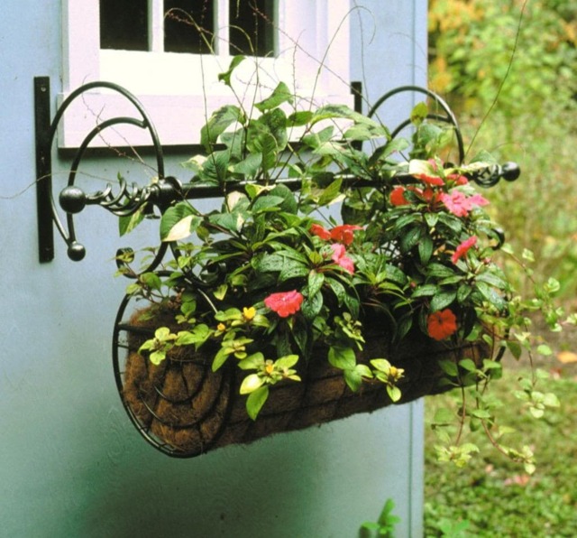 Regal Swing Planter Planter - Solid Steel - L45 x W60 x H117 cm - Powder Coated Black Black