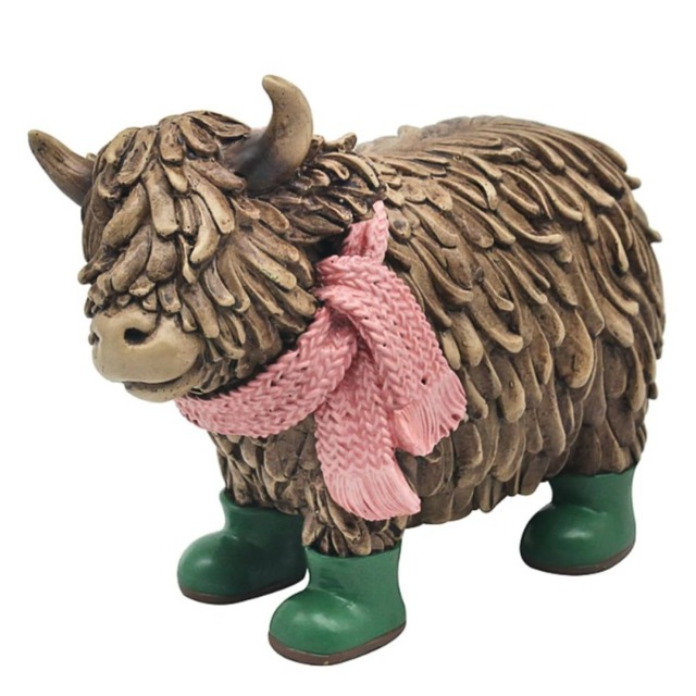 Lesser And Pavey Hughie Highland Cow Figurine In Green Wellingtons (19cm)