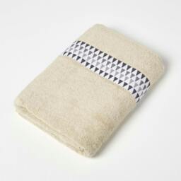 Homescapes Geometric Cotton Bath Towel - Beige Cream