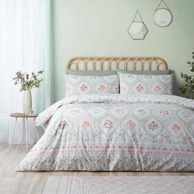 Catherine Lansfield Cameo Floral Reversible Duvet Cover Set Green Soft Green Single
