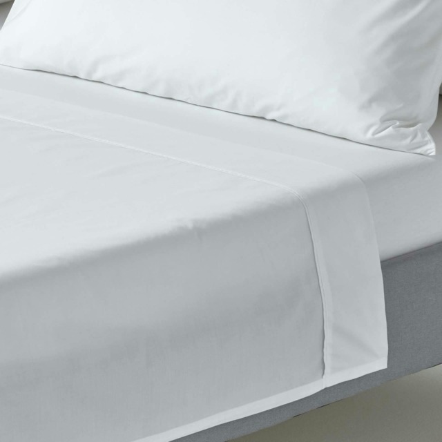 Homescapes White Egyptian Cotton Flat Sheet 200 TC, Double White Double