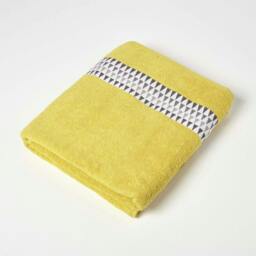 Homescapes Geometric Cotton Bath Sheet - Ochre Yellow