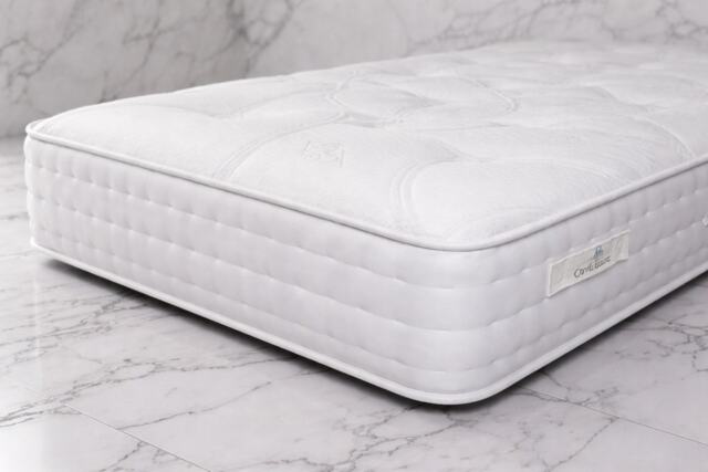 Silk 1000 Pocket Sprung 4ft6 Double Mattress