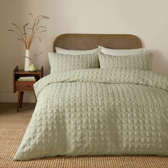 Serene Embossed Grid Duvet Cover Set Green