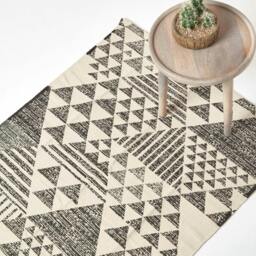 Homescapes Delphi Black and White Geometric Style Cotton Printed Rug - 160 x 230 cm Black White and black