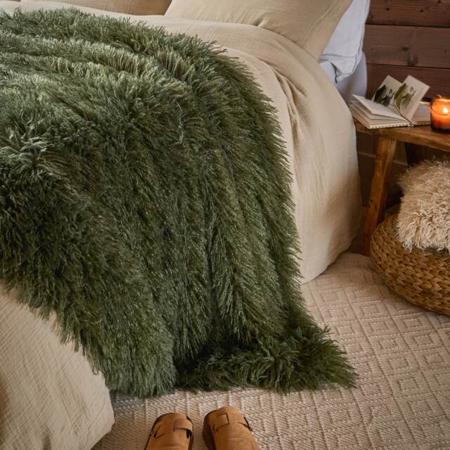 Furn Rowan Faux Fur Throw Green Khaki 1