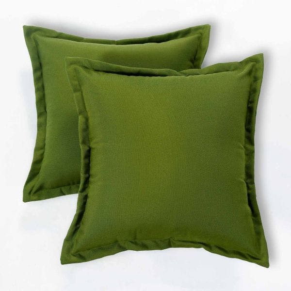 Homescapes Green Plain Outdoor Cushion 45 x 45 cm - Set of 2 Green 45 x 45 cm 2