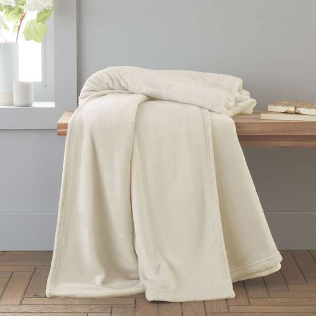 Catherine Lansfield Raschel Velvet Touch Blanket Throw