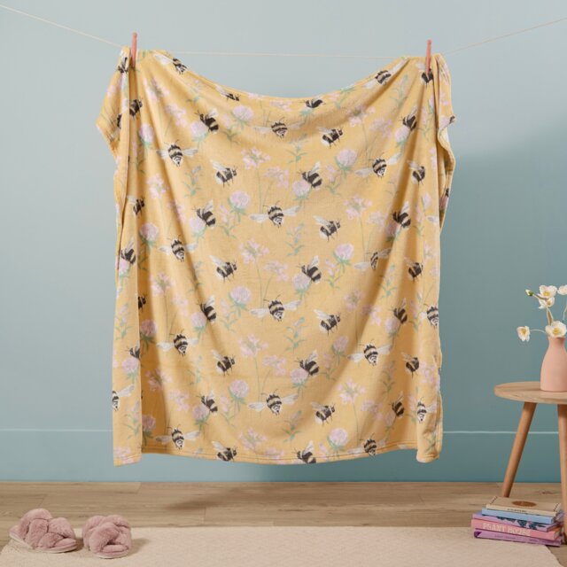 Furn Country Bee Fleece Throw Yellow Honey One Size