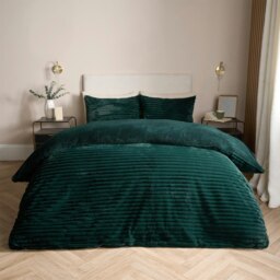 OHS Faux Fur Ribbed Fleece Duvet Cover and Pillowcase Bedding Set, King - Forest Green