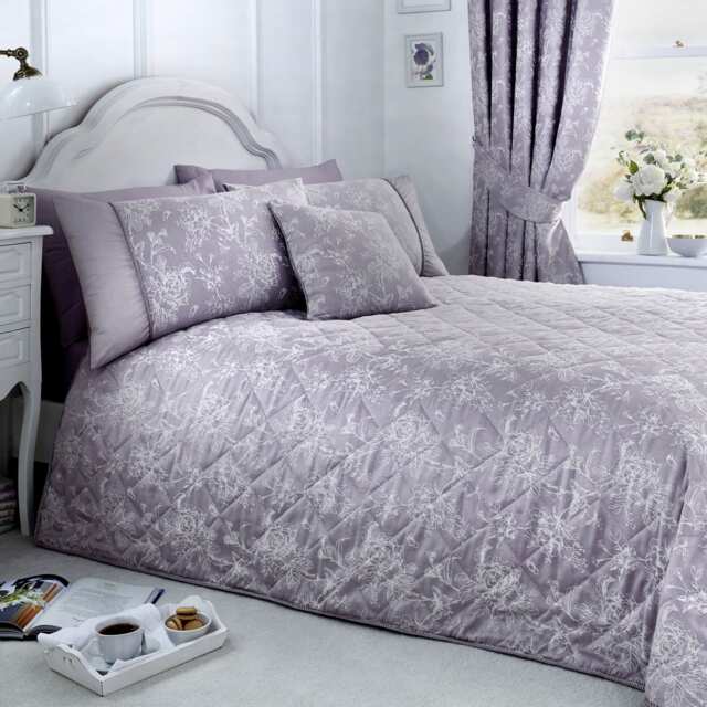 D & D Jasmine Bedspread Lavender
