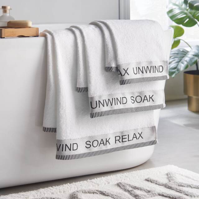 Catherine Lansfield Relax And Unwind 4 Piece Towel Set White One size