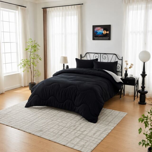 10.5 Tog Supersoft Microfibre Duvet with Pillowcases – Coverless or Use with Duvet Cover Black Grey Single