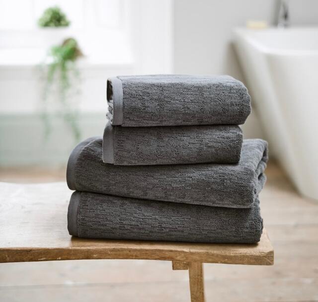 Linwood Ultra Soft Towels – 700GSM 100% Cotton Highly Absorbent & Durable Luxury Bath Towels Grey Charcoal Bath towel