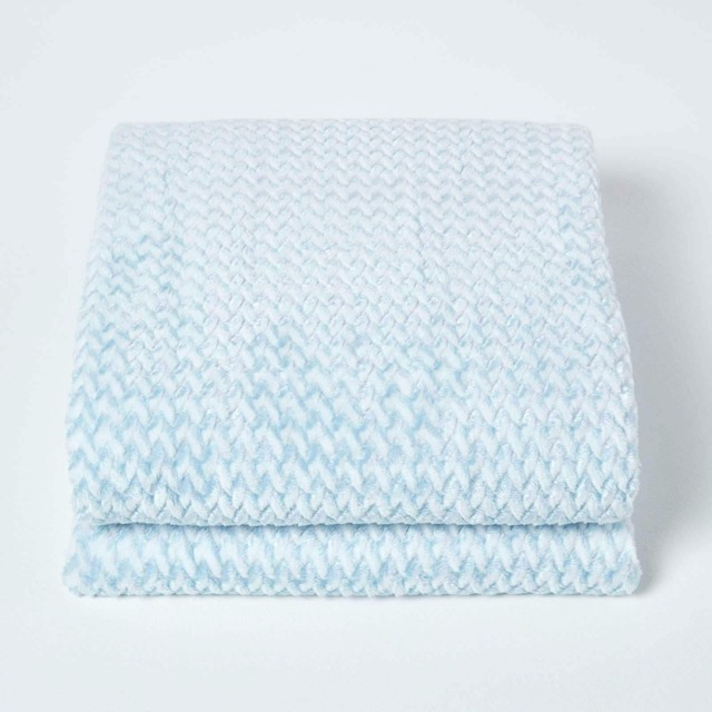 Homescapes Pastel Blue Mora Faux Fur Velvet Throw - 130 x 160 cm Blue 1