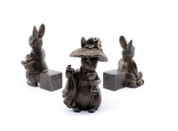 Beatrix Potter Bronze Benjamin Bunny Plant Pot Feet - Set of 3 - L6 x W7 x H11 cm Brown