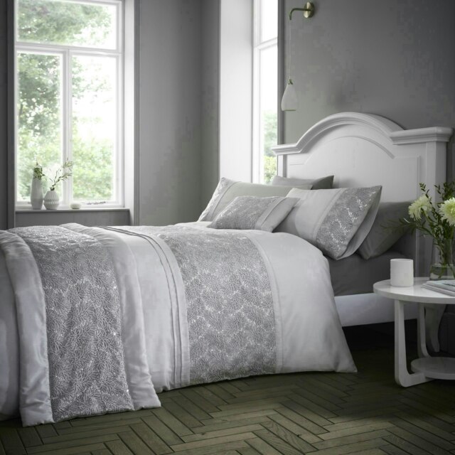 Portfolio Home Rouen Embellished Sequins Bedding Duvet Cover Set Silver Super King