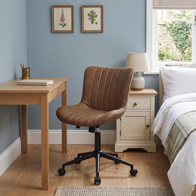 Swivel Accent Chair Office Chair PU Leather Computer Desk Chair with Adjustable Height - Brown