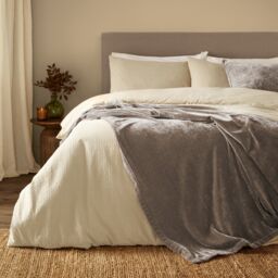 Yard Heavy Chenille Velvet Throw