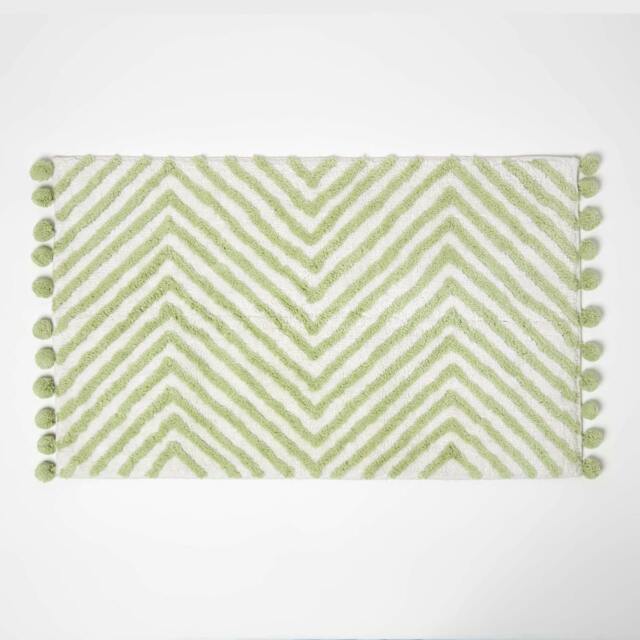Homescapes Sage Green Cotton Bath Mat Tufted Zig Zag with Pom Pom Edges - 50 x 80 cm Green