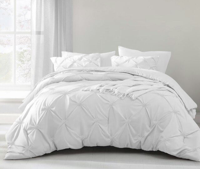 Intimates Angelica Duvet Cover & Pillowcase Set White White King