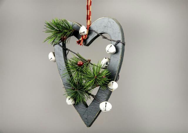 Wooden Hanging Decoration Heart Shape Green 18X1.2X23 CM