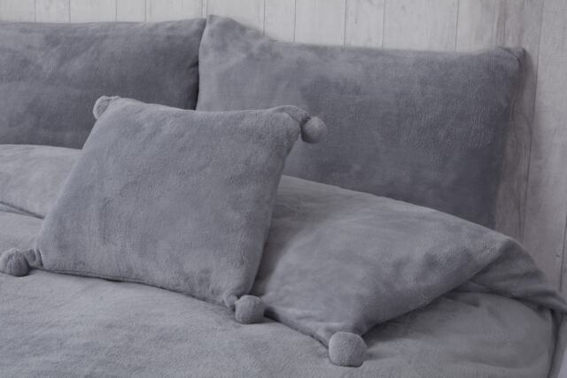 Pom Pom Fleece Cushion Cover with Cusion Pads (43x43 cm) Silver 43 x 43 cm 1