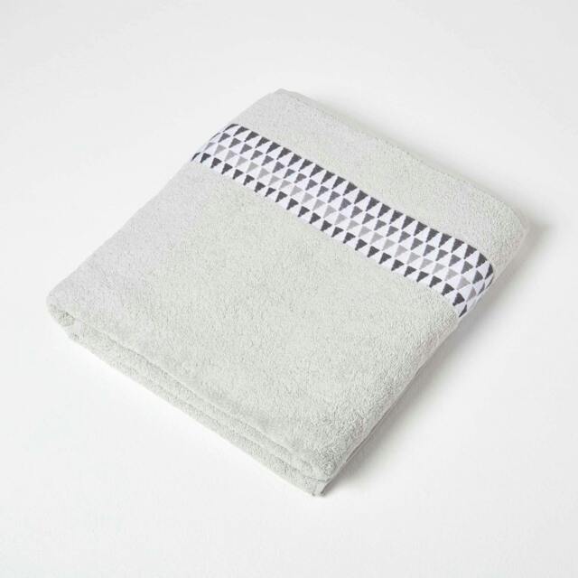 Homescapes Geometric Cotton Bath Sheet - Grey Grey