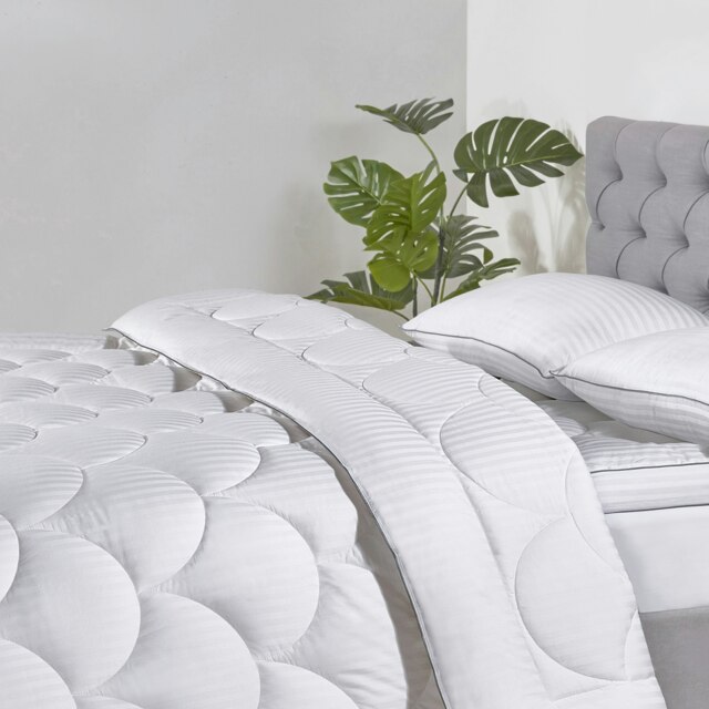 BHS 5 Star Hotel Collection 10.5 Tog Australian Wool Duvet, Double Multi
