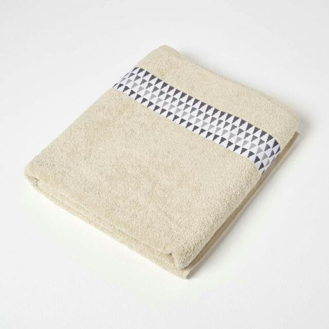 Homescapes Geometric Cotton Bath Sheet - Beige Cream