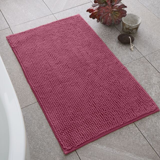 Catherine Lansfield Bobble Bath Mat Red Raspberry 50 x 80 cm