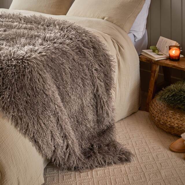 Furn Rowan Faux Fur Throw