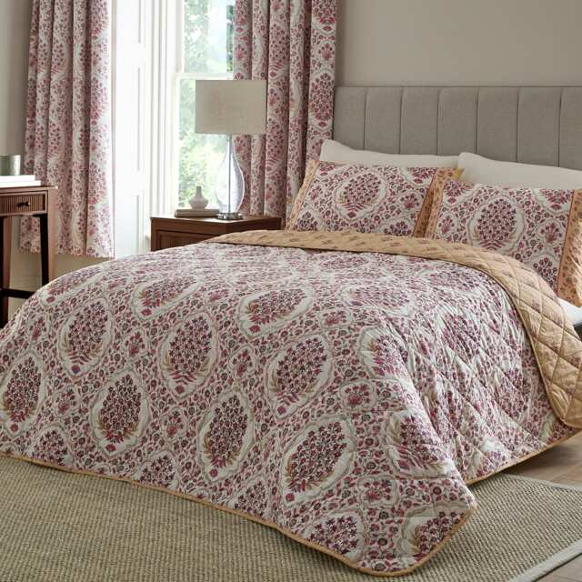 D & D Ashmead Bedspread Berry