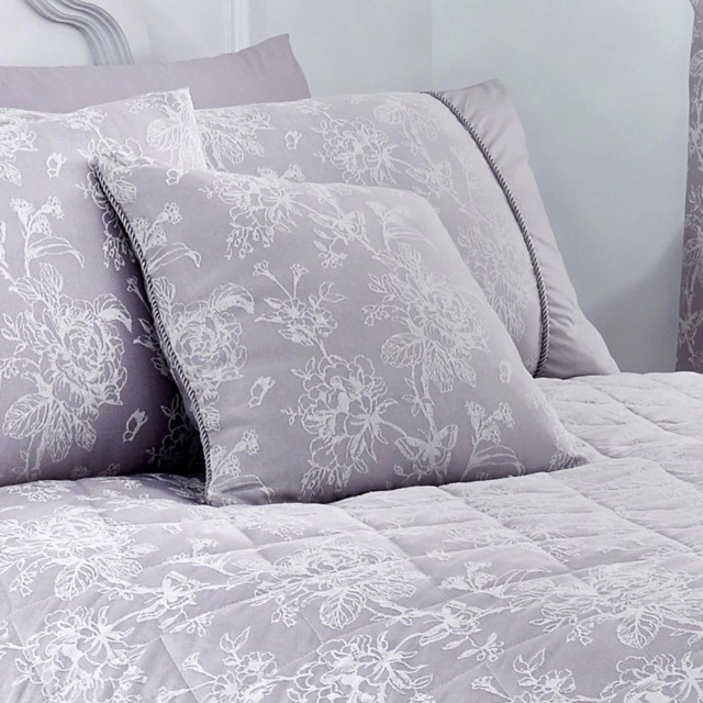 D & D Jasmine Filled Cushion Lavender