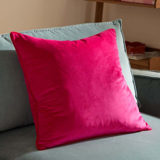 Furn Meridian Velvet Cushion Pink Pink/Red