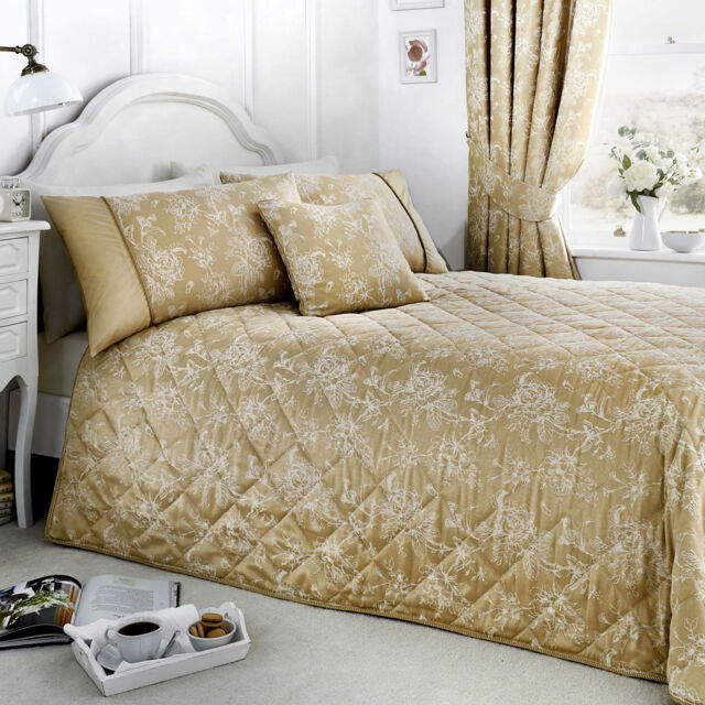 D & D Jasmine Bedspread Champagne