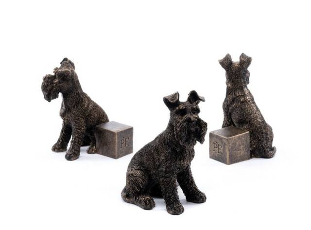Schnauzer Plant Pot Feet - Set of 3 - L7 x W8 x H1 cm Grey