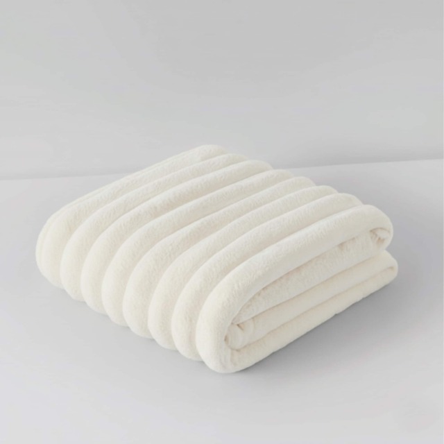 Chunky Ribbed Mink Throw Ultra Soft Warm Elegant Blanket for Sofa Or Bed Cream L