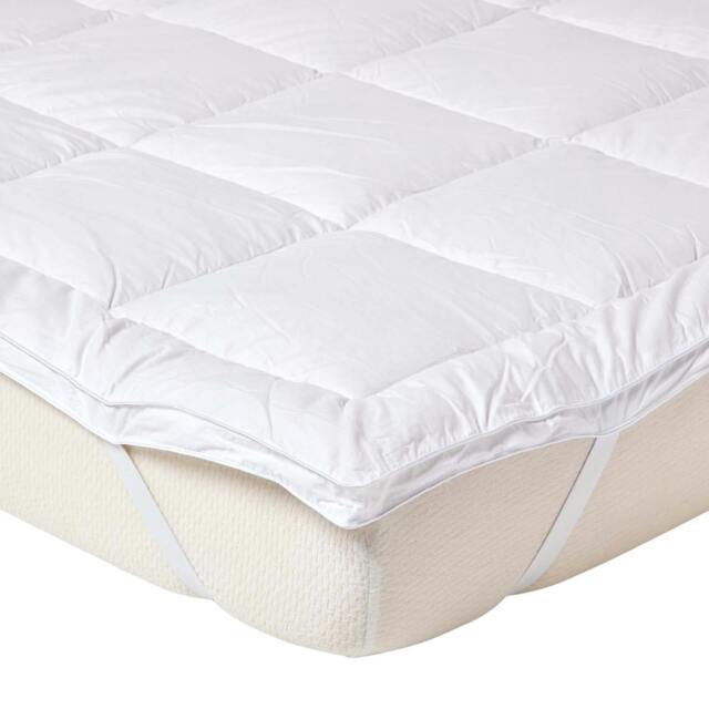 Homescapes Pure Mulberry Silk Blend Mattress Topper 700GSM - Double White Double
