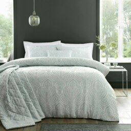 Portfolio Home Montpellier Paisley Jacquard Bedding Duvet Cover Set Green Super King